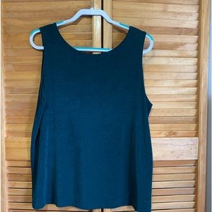 Chicos travelers sz XLP forest green tank top. Matching jacket available.